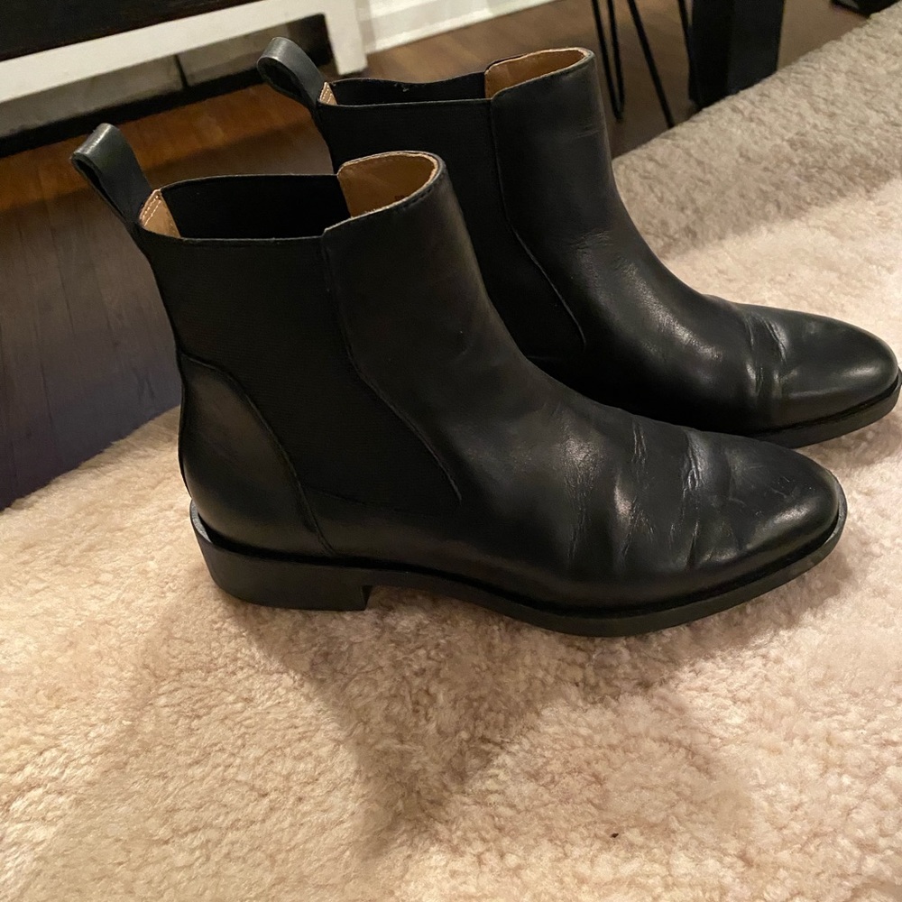 New black boots.Worn once but my feet expanded during pregnancy so too tight now